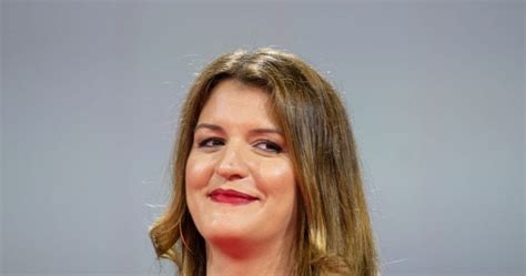 marlène schiappa desnuda|Les photos de Marlène Schiappa en une de Playboy dévoilées :。